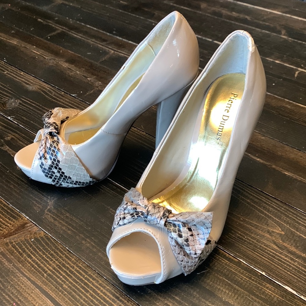 Pierre Dumas peep toes